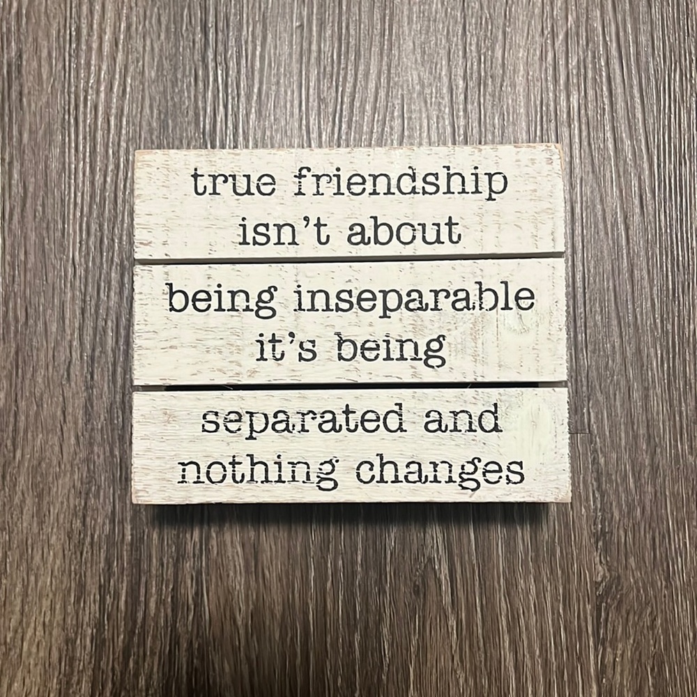 DESIGNS BY KATHY Box Sign - Friendship
